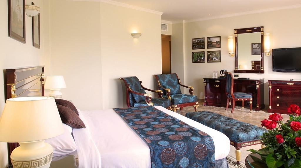 Resort Jolie & Kings Island Luxor